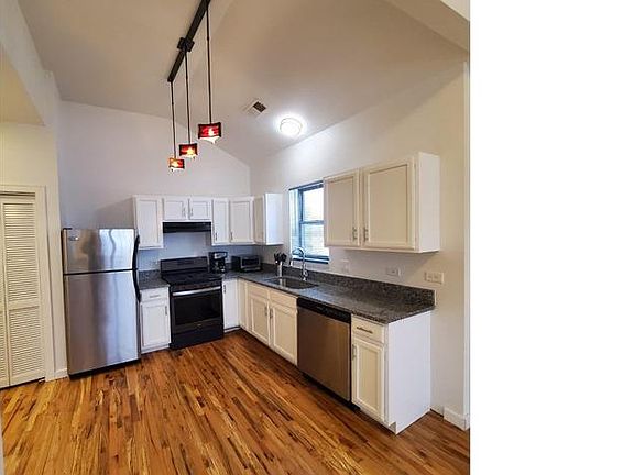 2nd image of 4128 W Wilcox St #3
