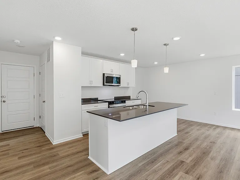 8724 SW Edgewater Dr — Photo 7