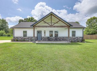 6102 Austin Peay Hwy, Westmoreland, TN 37186