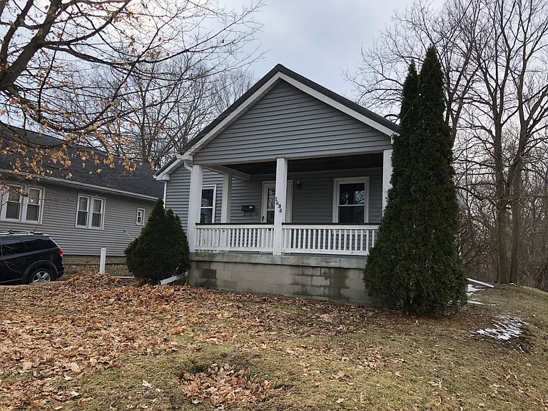 1426 Vernon St — Photo 1