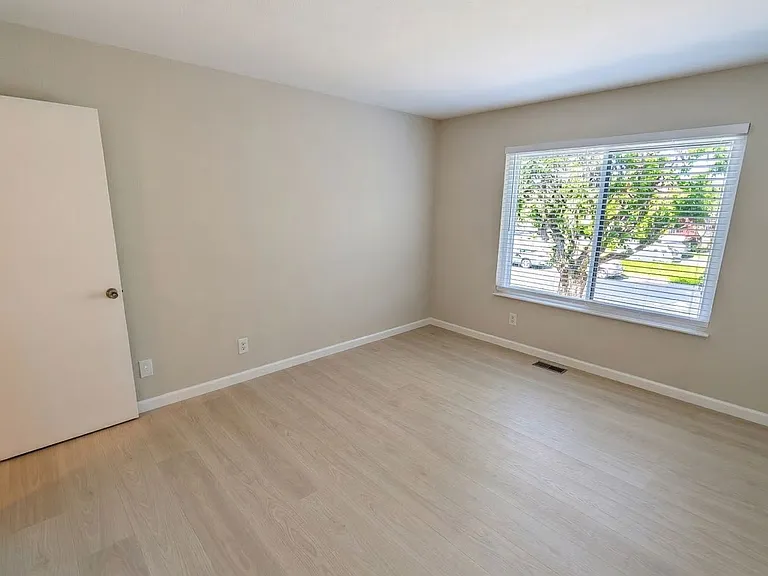 1216 Ballena Blvd — Photo 10
