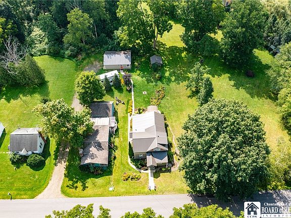 3rd image of 5541 Summit Ave