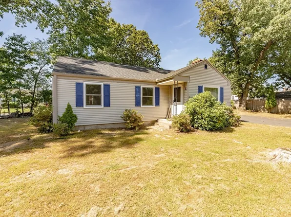 34 Rosemary Dr, Springfield, MA 01119