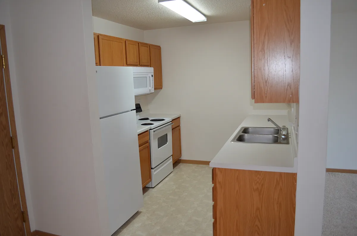Building Photo - Greenbrier Apartments
