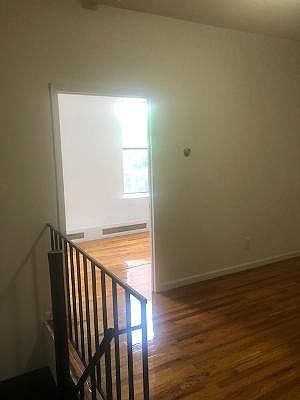3rd image of 47 Clifton Pl #12