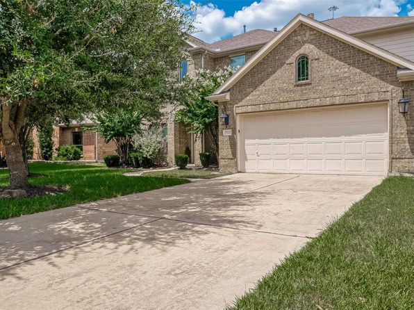 7710 Eastwood Lake Ln