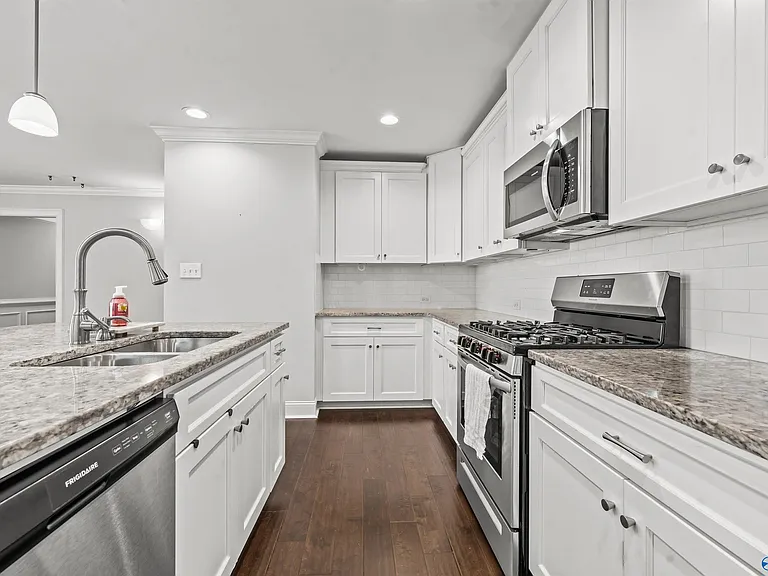 233 Dustin Ln NW — Photo 9