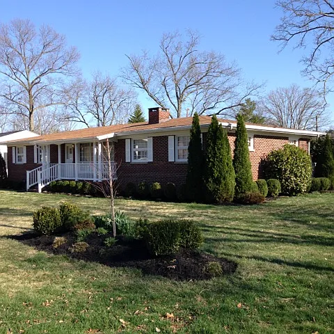 201 Forest View Dr photo 1