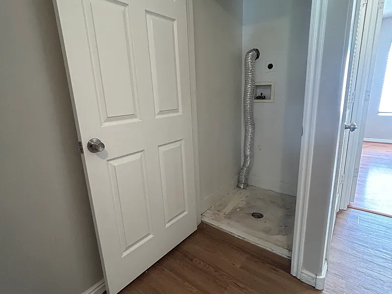 475 N Redwood Rd — Photo 8