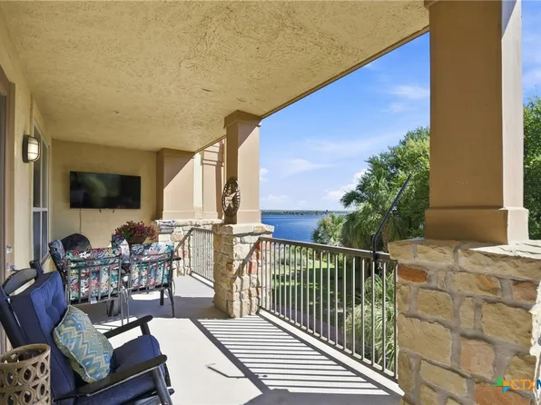 96 Island Dr #12, Horseshoe Bay, TX 78657