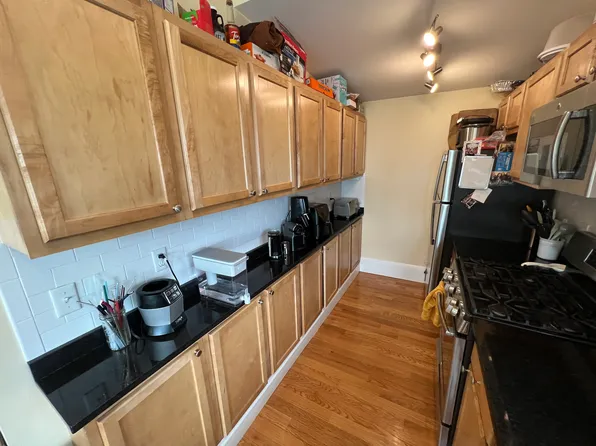 48-50 Lowell St #1D, Somerville, MA 02143