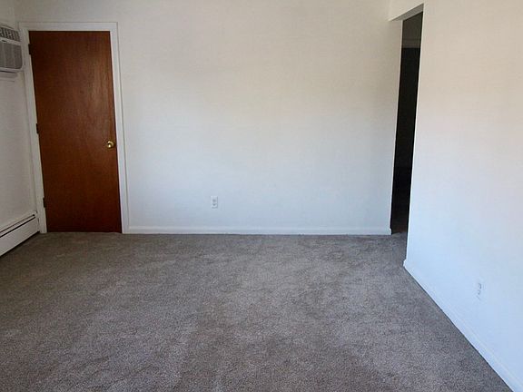 3rd image of 1 Myles Standish Dr Unit 2