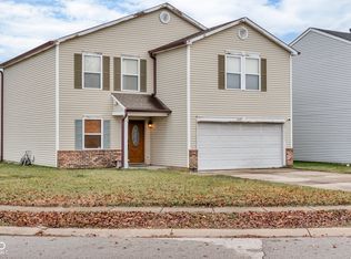 2127 Summer Breeze Way, Greenwood, IN 46143