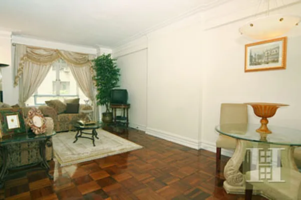 Rented by Halstead Real Estate | media 35