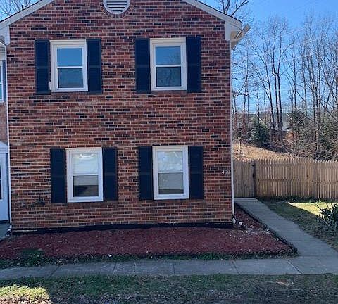 2nd image of 400 Olde Greenwich Cir