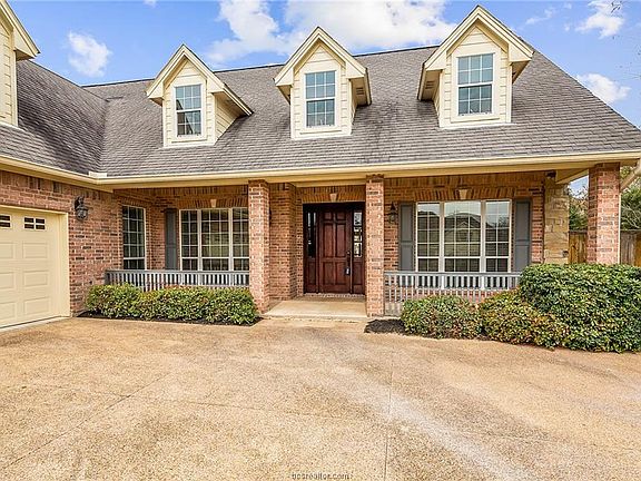 3rd image of 5111 Whistling Straits Dr