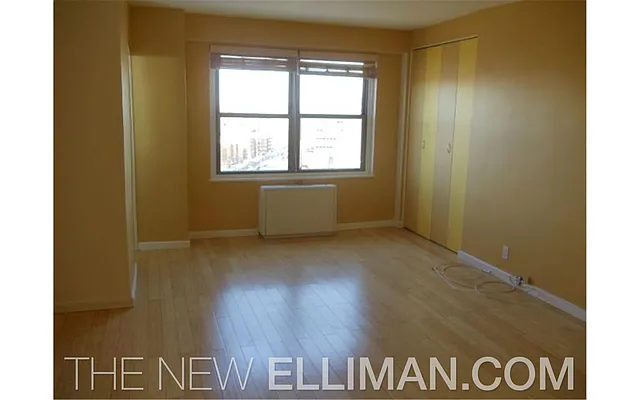 Rented by Douglas Elliman | media 7