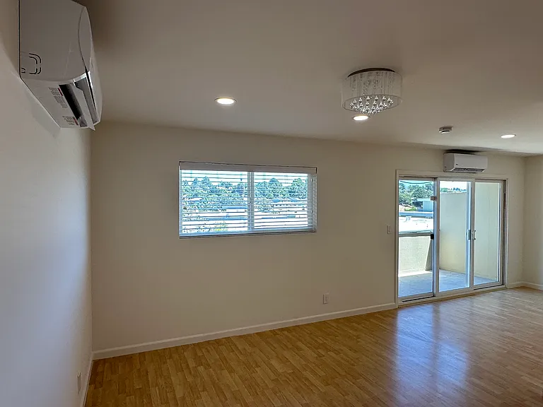 1336 Palos Verdes Dr #5 — Photo 8
