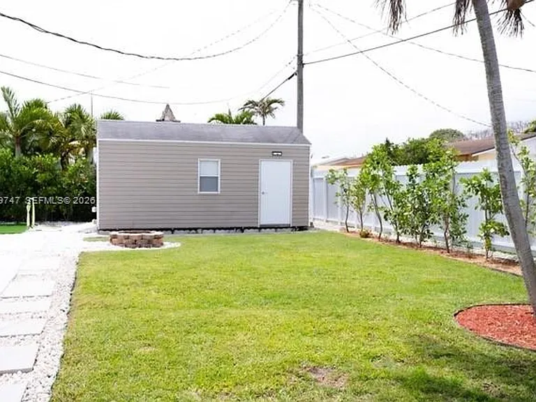 9827 SW 194th St #9827 — Photo 9