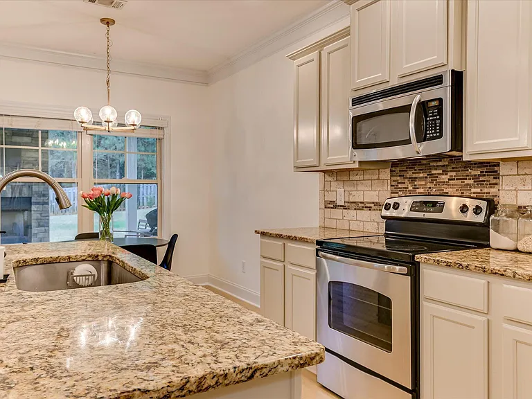 259 Wentworth Pl — Photo 16