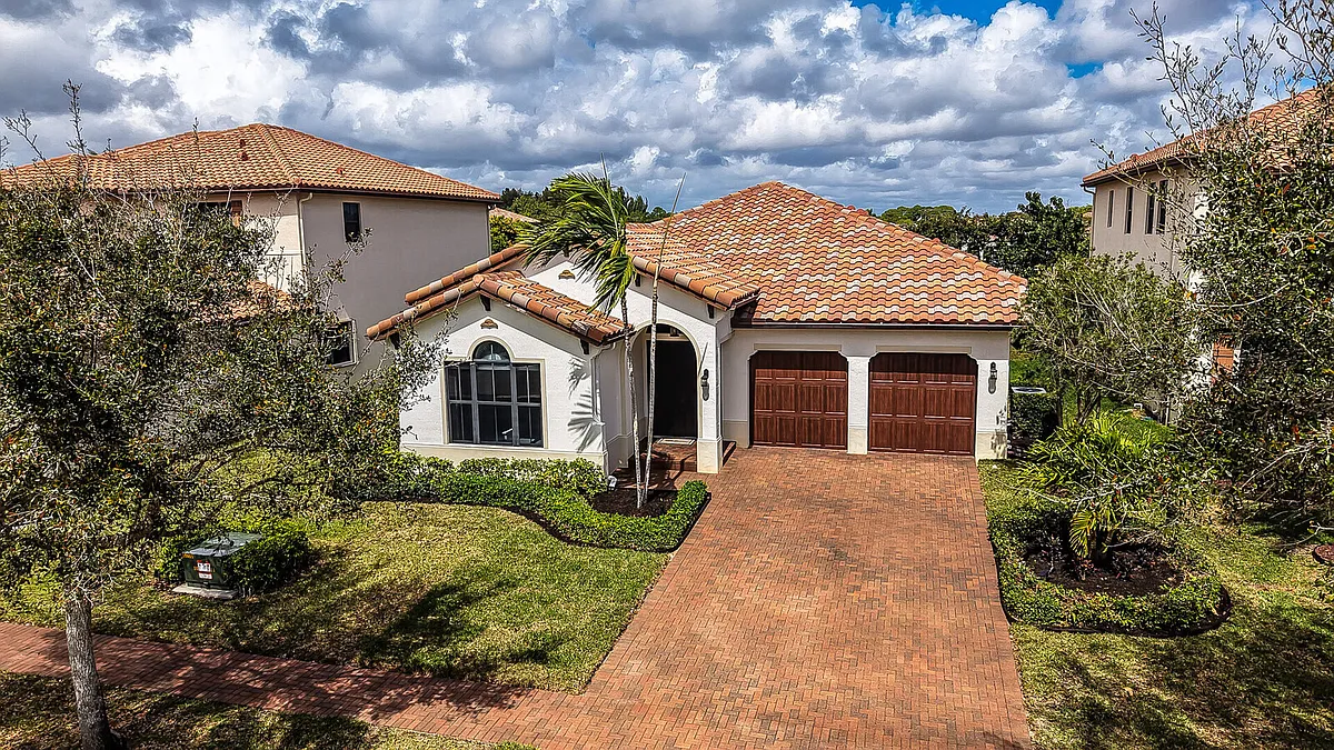 Building Photo - 6297 Vireo Ct