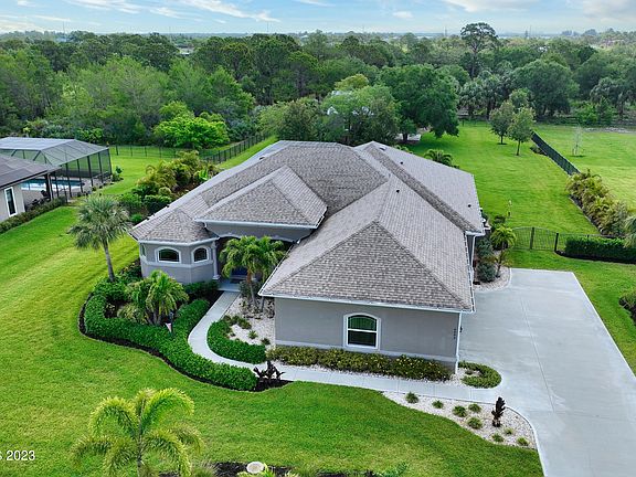 4th image of 4099 Gardenwood Cir