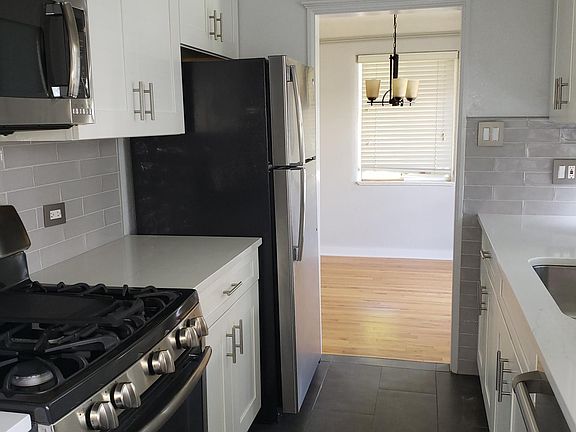 4th image of 1286 Kearney St