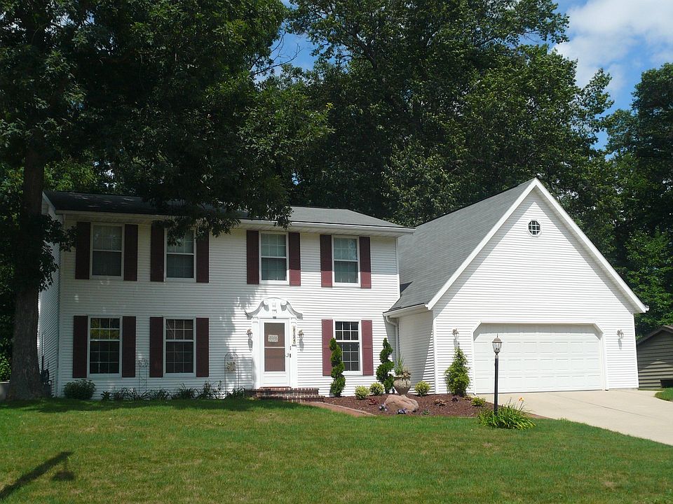 1st image of 2134 Oakwood Dr