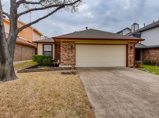 2106 Holly Hill Ln, Carrollton, TX 75007