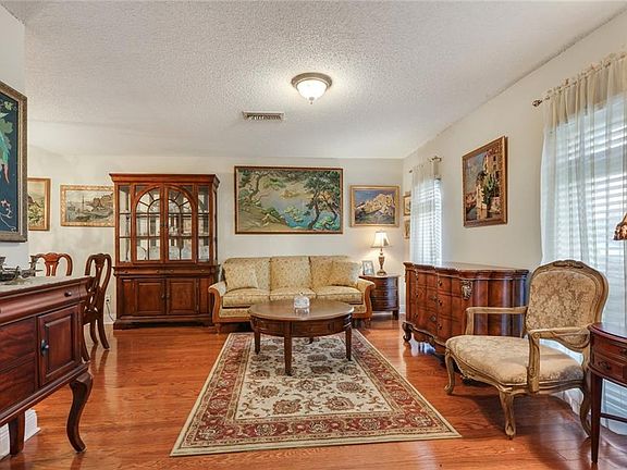 2nd image of 3602 E Grandlake Blvd