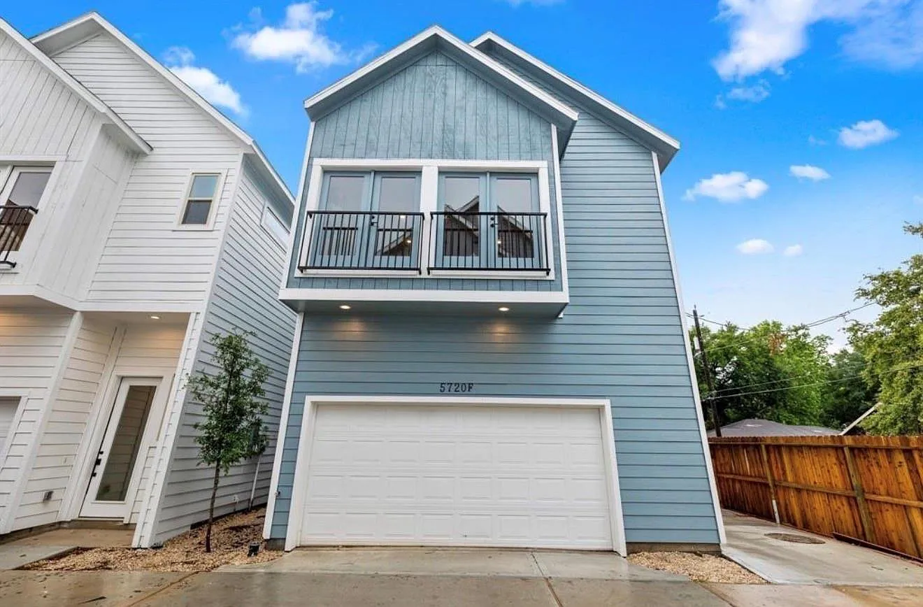 3 bed, 2.5 bath, 1369 sqft, $2,100 — Photo 1
