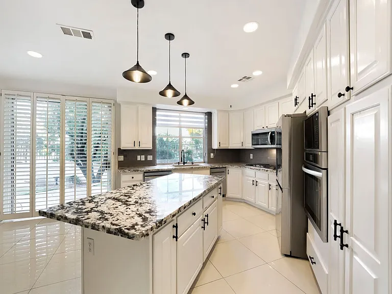 1416 Palantine Hill Dr — Photo 7