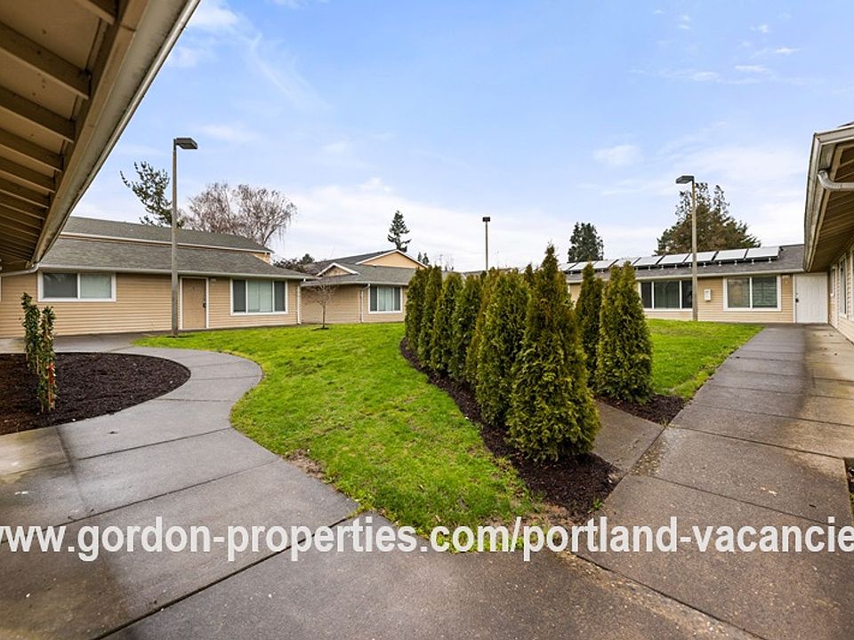 4207 SE 37th Ave Portland OR | Zillow