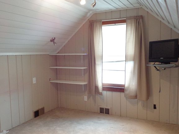 5th image of 1611 Bradley Ave