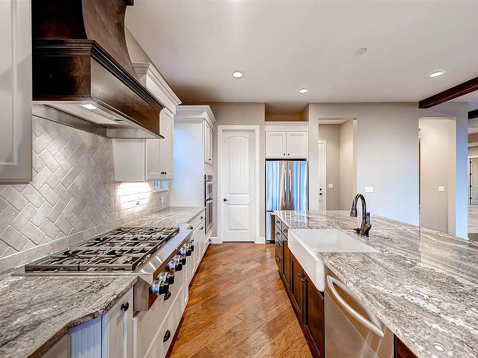 2nd image of 45855 Kittyhawk Cir