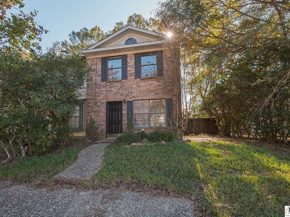 1st image of 127 Westchase Dr