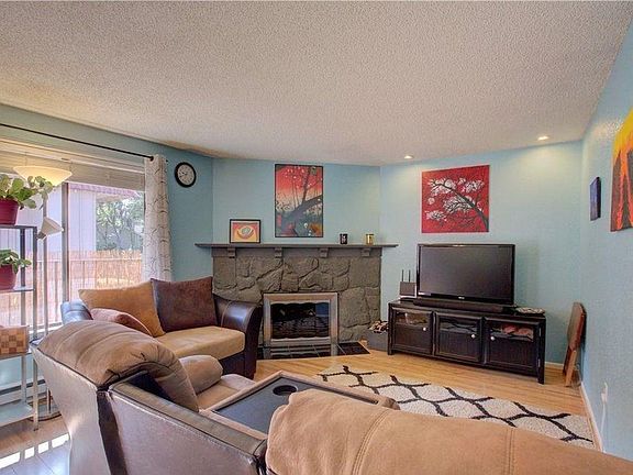 5th image of 15725 NE 18th St APT 3E