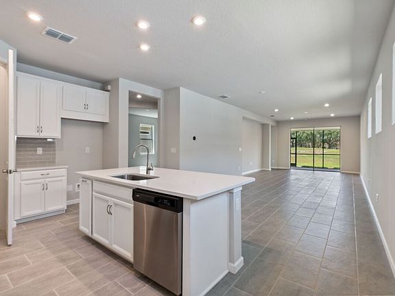 3rd image of 3732 Maxwell Park Dr