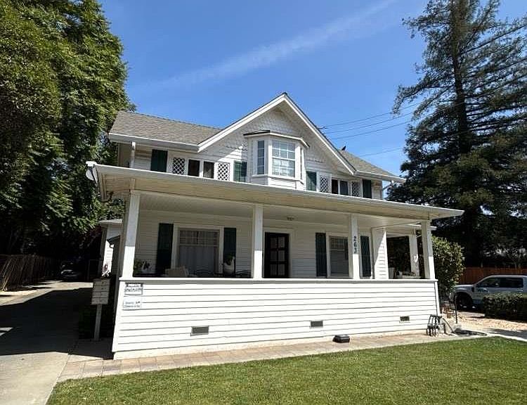 Listing photo