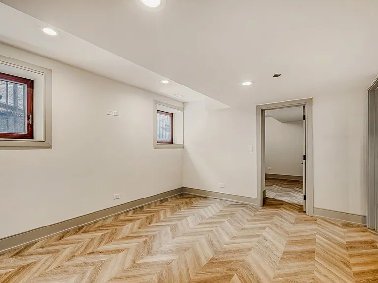 1528 N Lasalle St #1W — Photo 14