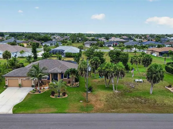 227 Long Meadow Ln, Rotonda West, FL 33947