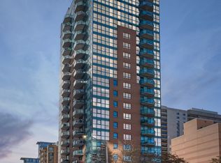 445 Laurier Ave W #2005, Ottawa, ON K1R 0A2