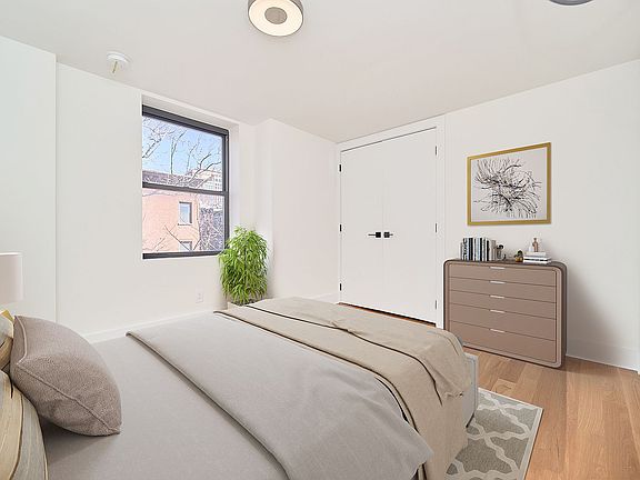 5th image of 164 Court St Unit 3