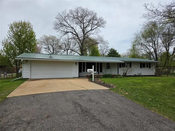 100 Locust Street, Hixton, WI 54635
