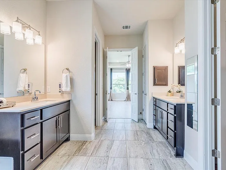 709 Kingston Pl — Photo 17