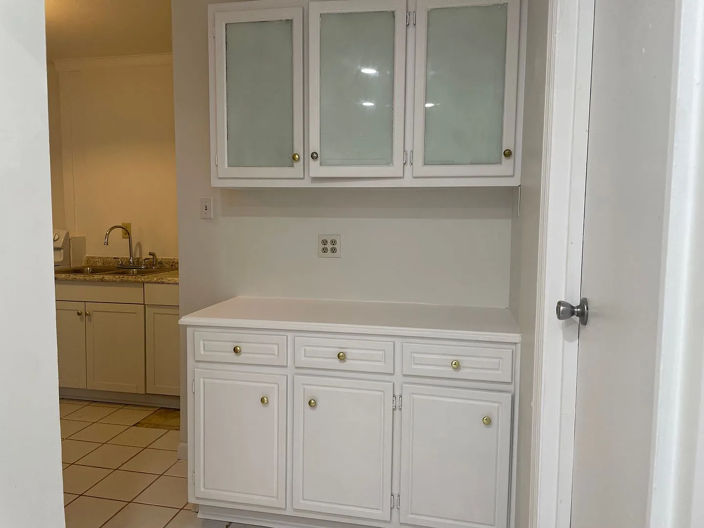 4762 Trenton Drive — Photo 3