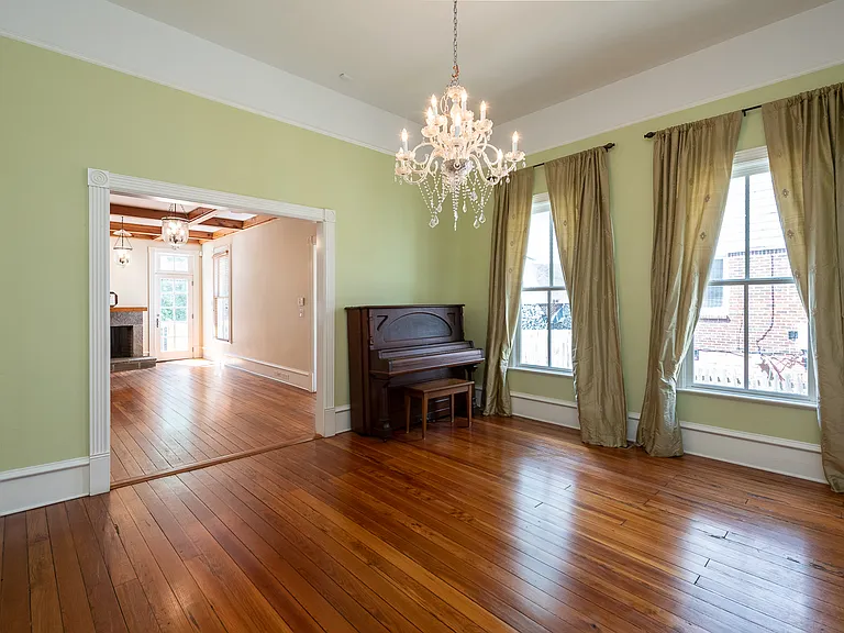 765 Woodland Ave SE — Photo 10