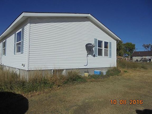2nd image of 816 8th St