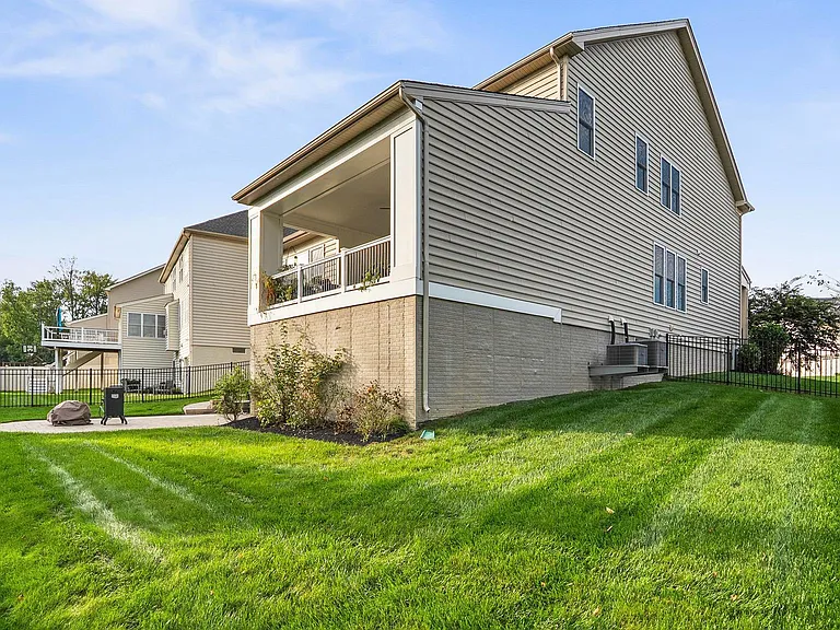 1639 Stream Valley Overlook — Photo 46