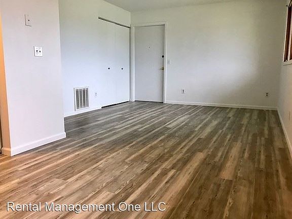 3rd image of 3413 Mahoney Dr